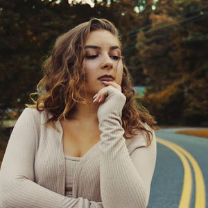 Meet your Posher, Viktoria